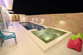 Bansansabuay Hua Hin Pool Villas