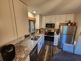 Ski in & out Spruce Glen Townhomes on Great Eastern Trail