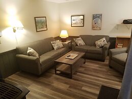 Ski in & out Spruce Glen Townhomes on Great Eastern Trail