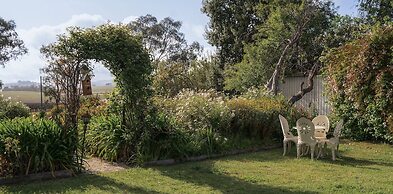 Azalea Cedar-Rose Villa