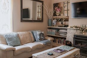 Azalea Cedar-Rose Villa