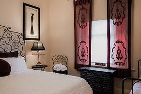 Azalea Cedar-Rose Villa