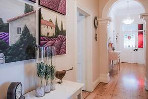 Azalea Cedar-Rose Villa