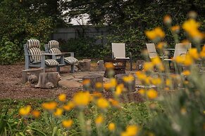 Azalea Cedar-Rose Villa