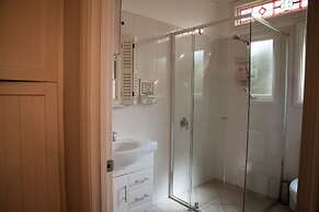 Azalea Cedar-Rose Villa