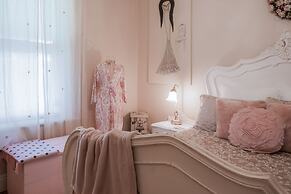 Azalea Cedar-Rose Villa