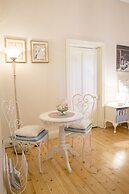 Azalea Cedar-Rose Villa