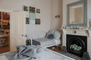 Azalea Cedar-Rose Villa