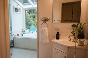 Azalea Cedar-Rose Villa