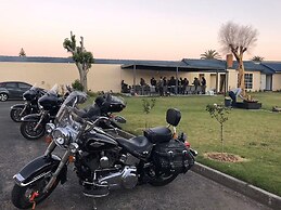 Lakeside Motel Waterfront