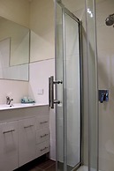 Lakeside Motel Waterfront