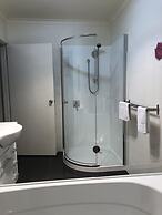 Lakeside Motel Waterfront