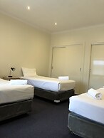 Lakeside Motel Waterfront