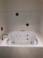 Lakeside Motel Waterfront