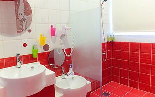 Tong's Story Paternity B&B