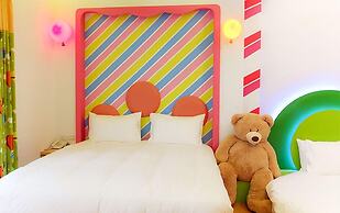 Tong's Story Paternity B&B