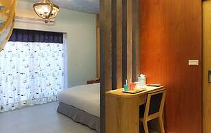 Tong's Story Paternity B&B