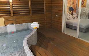 Tong's Story Paternity B&B