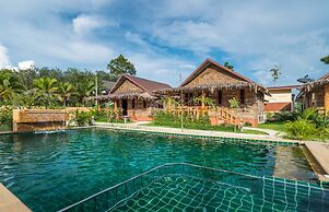 Pinthong Aonang Villa