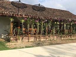 Pinthong Aonang Villa