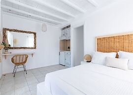 Evlalia Studios & Villas