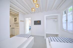 Evlalia Studios & Villas