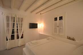 Evlalia Studios & Villas