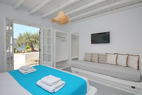 Evlalia Studios & Villas