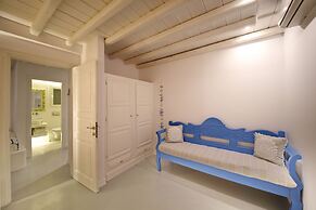 Evlalia Studios & Villas