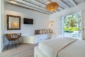 Evlalia Studios & Villas