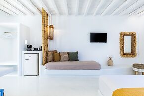 Evlalia Studios & Villas