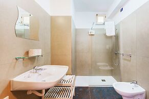 Le Grand Bleu - Gioia Apartments