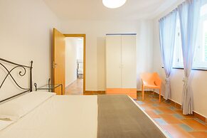 Le Grand Bleu - Gioia Apartments