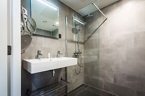 YAYS Amsterdam East by Numa