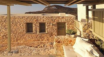 Themonies Luxury Suites