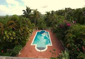 Stoneaway, 6BR by Jamaican Treasures