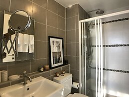 Stay in Style Doi Suthep View with Oasis