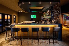 Sky Villa Boutique Hotel by Raw Africa Collection