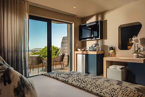 Sky Villa Boutique Hotel by Raw Africa Collection