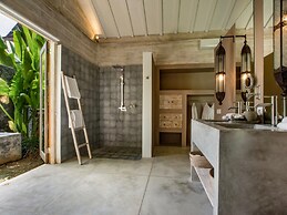 Villa Mannao by Villa Finder