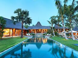 Villa Mannao by Villa Finder