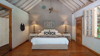 Villa Koyama by Villa Finder