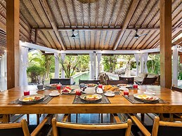 Villa Shantika by Villa Finder