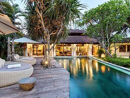 Villa Shantika by Villa Finder