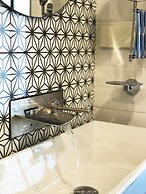 Stay in Style The Heart of Nimman R306A