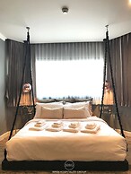 Stay in Style The Heart of Nimman R306AB