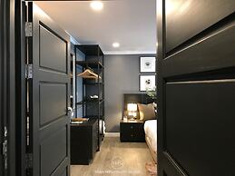 Stay in Style The Heart of Nimman R306AB