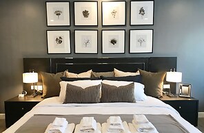 Stay in Style The Heart of Nimman R306AB