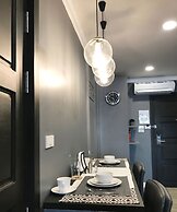 Stay in Style The Heart of Nimman R306AB