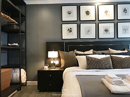 Stay in Style The Heart of Nimman R306AB